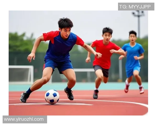 里什么里足球明星的成长之路与辉煌成就揭秘