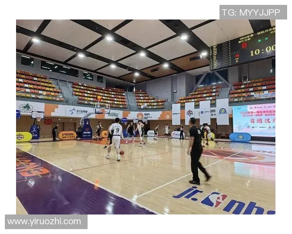 深入分析杭州篮球队阵地战战术特点与执行策略 深入分析杭州篮球队阵地战战术特点与执行策略